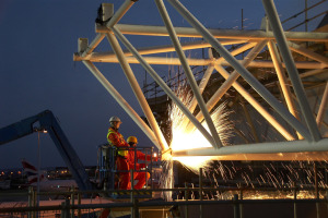 INDUSTRIAL-DISMANTLING-Hot-Cutting-at-Heathrow-Airport